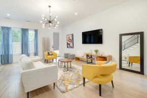 Modern Houston Home with Yard, 3 Mi to Toyota Center